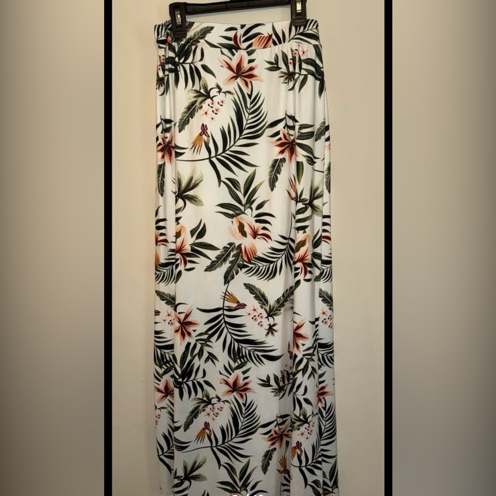 Three Floral Maxi Skirts - - Picture 9 of 12